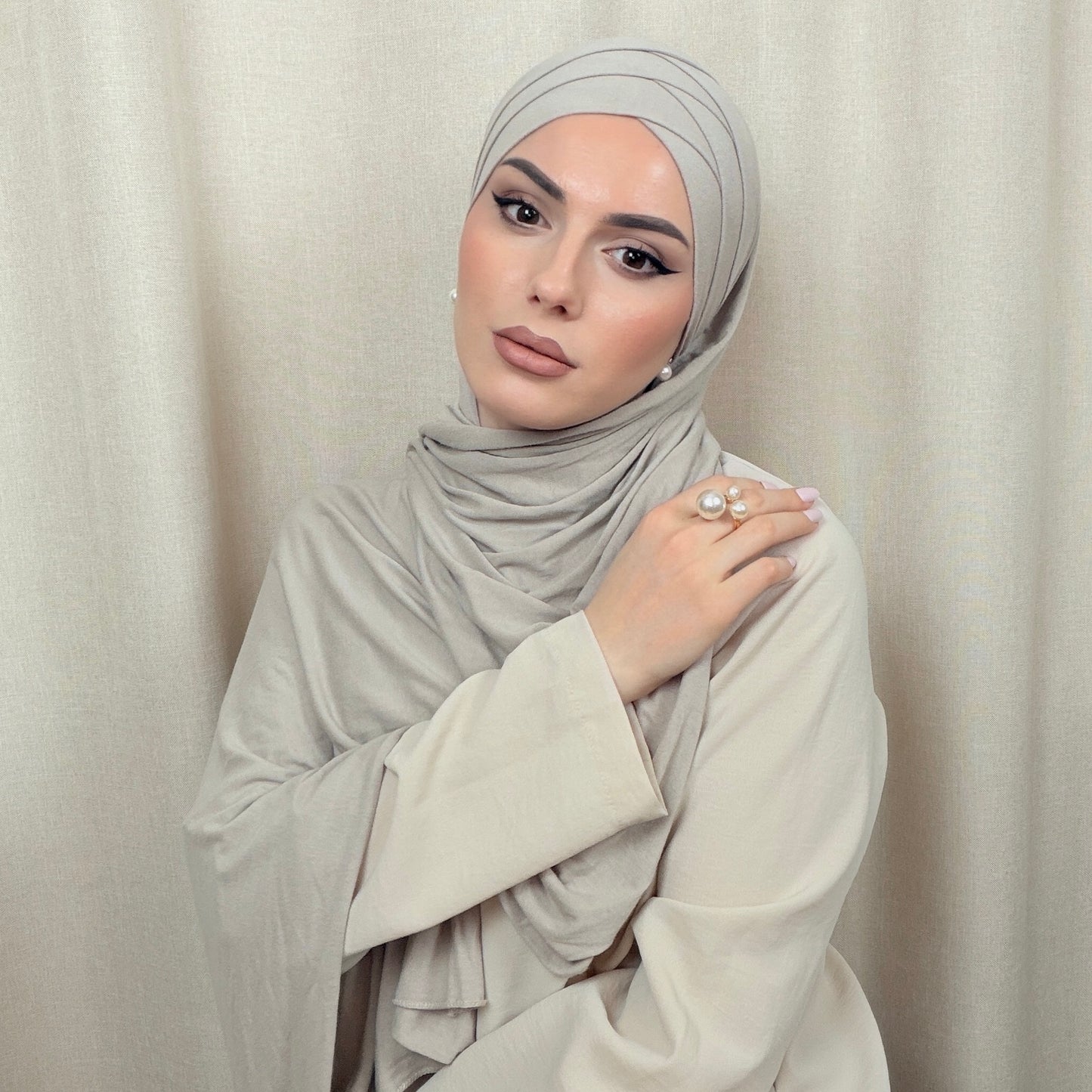 Praktischer X-Hijab
