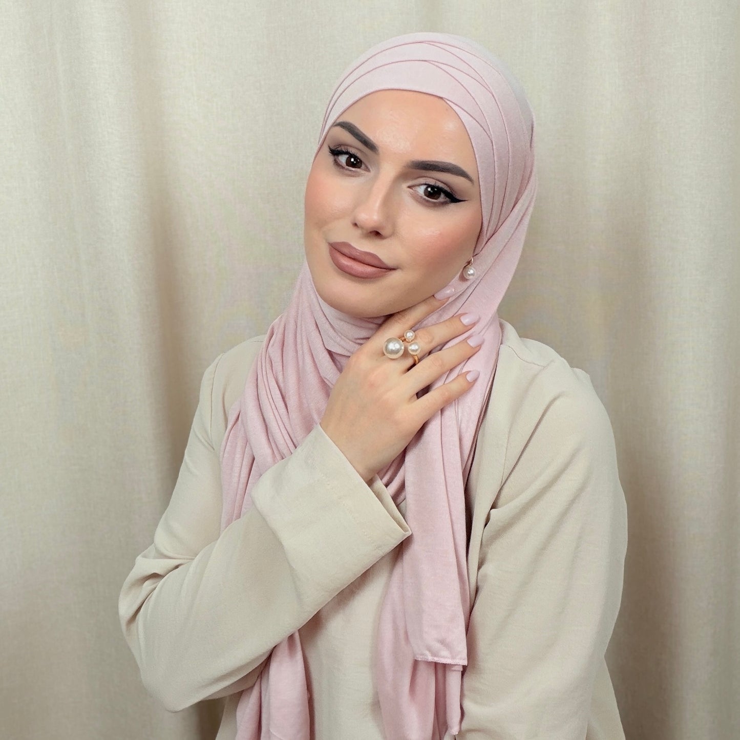 Praktischer X-Hijab